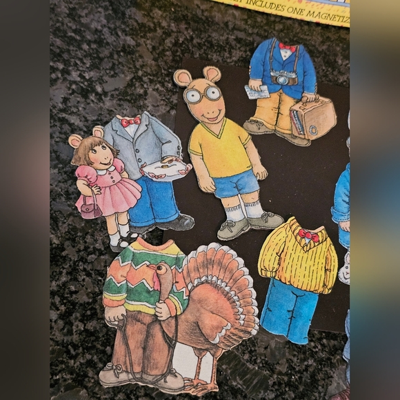 Arthur Magicloth Toy Collection Magnetic Dress-up Time 1996 Vtg PBS Complete Set - Picture 2 of 9